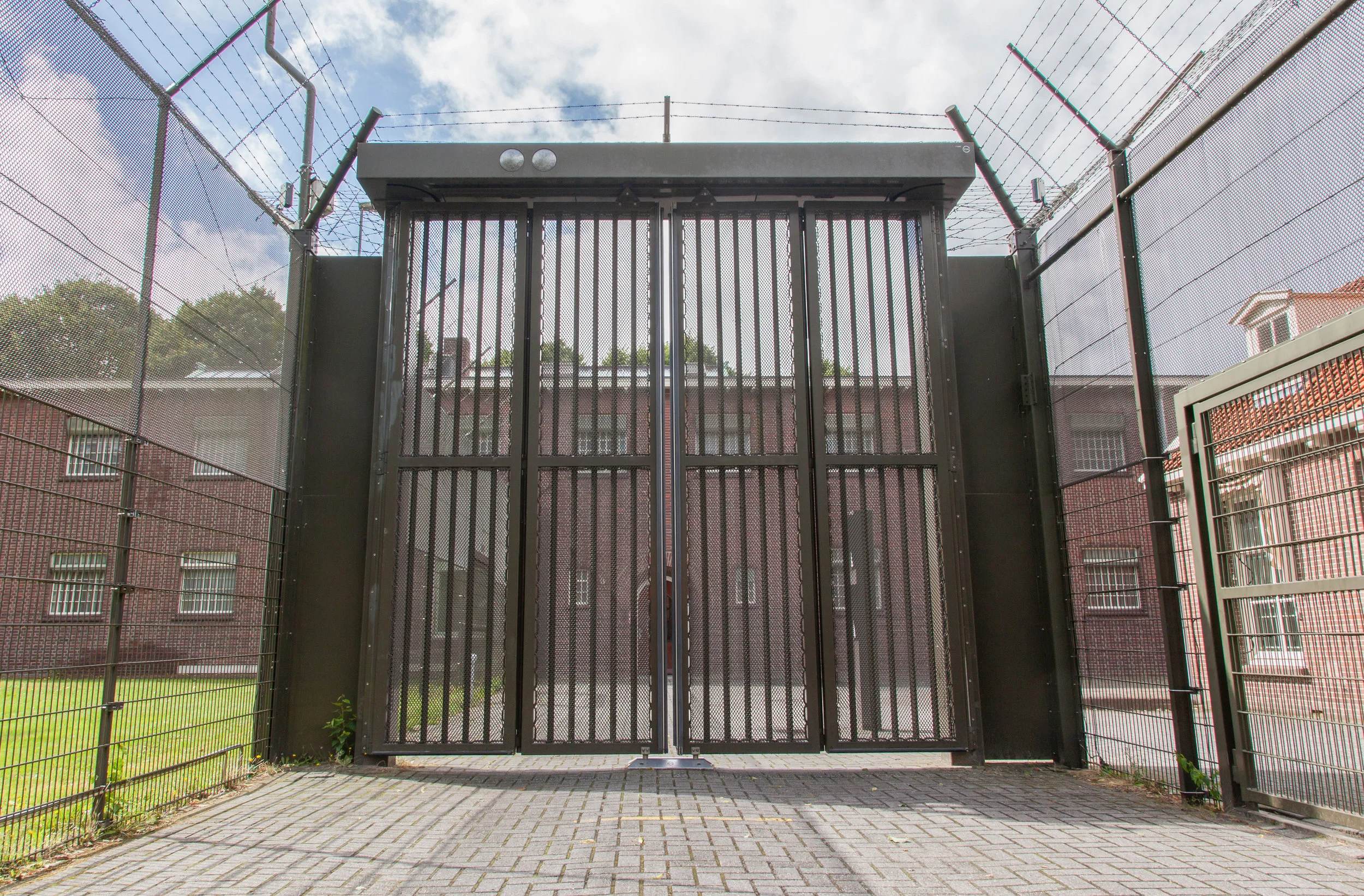 Supporting Families Separated by Prison Walls