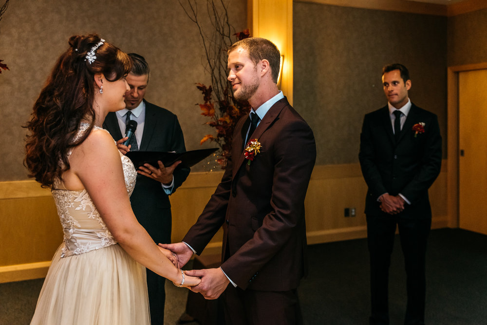 150937hollyburn_country_club_wedding_photographer15.jpg