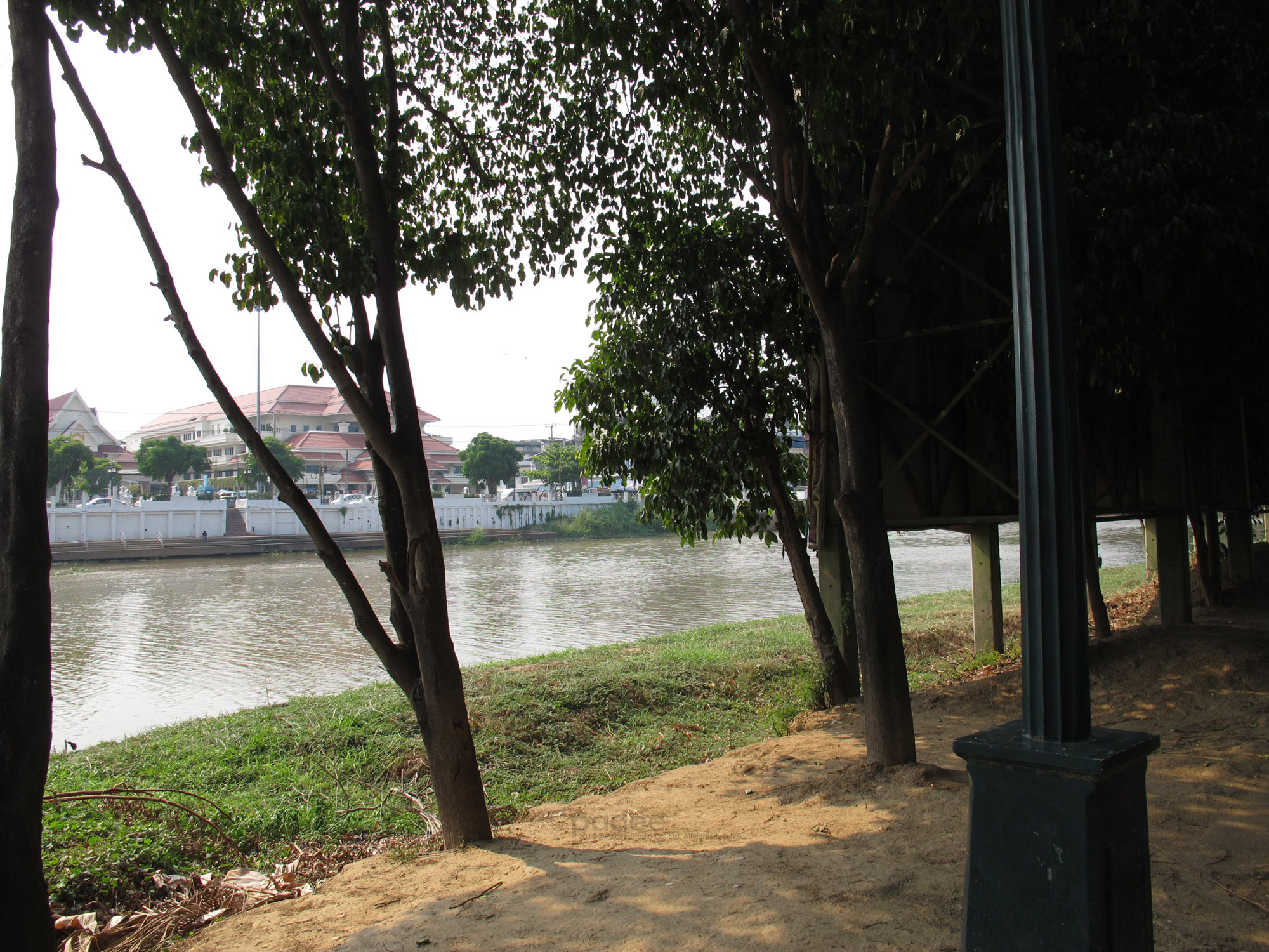 Back : River View