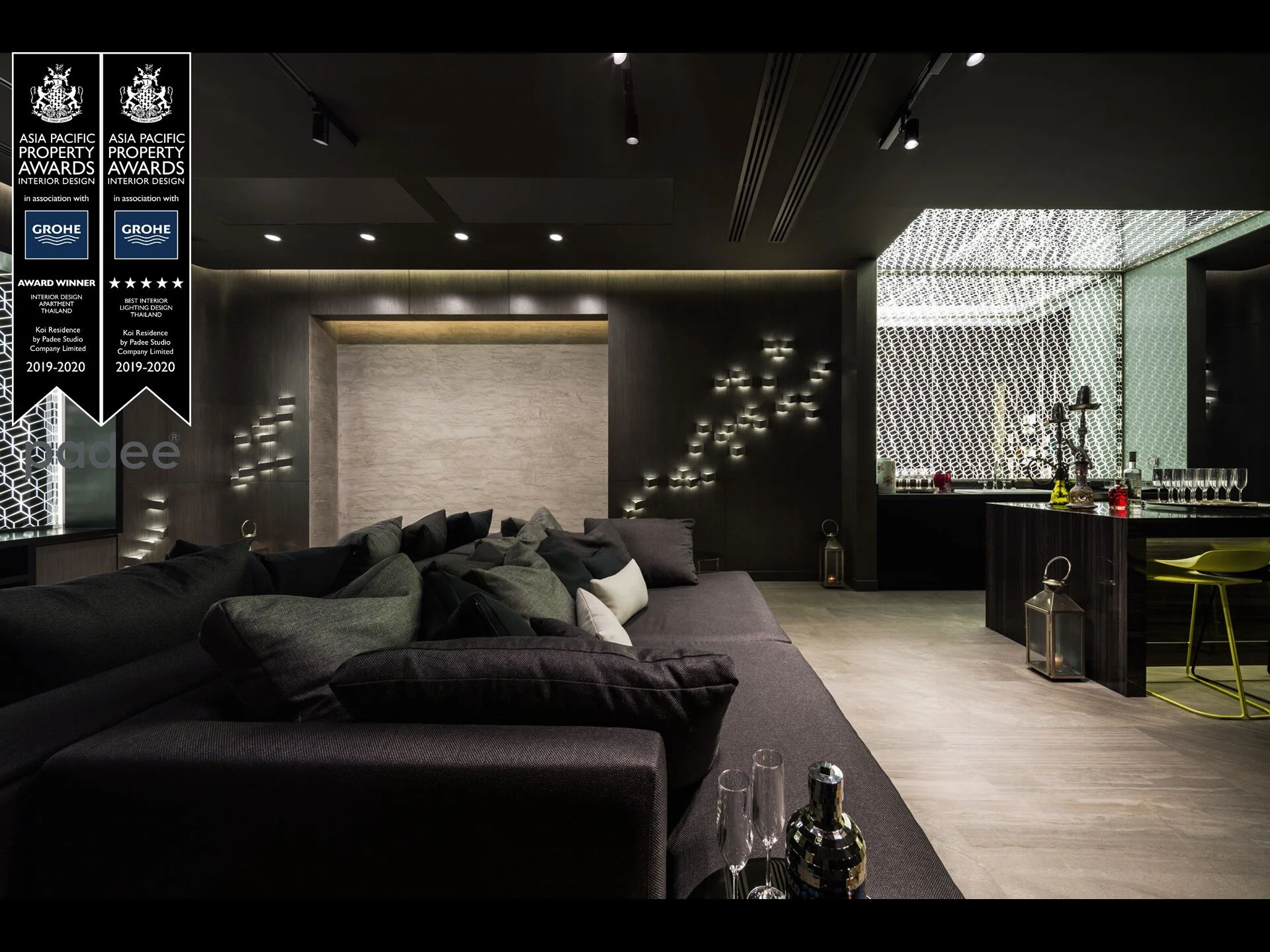 U House : Into The Party : Sahawat Family