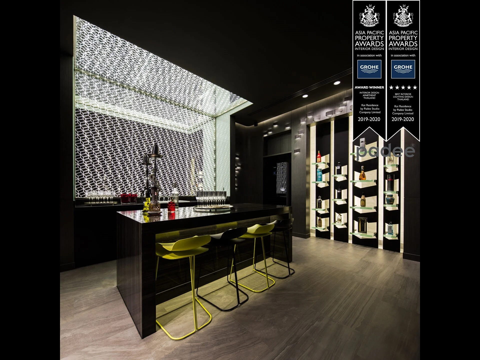 U House : Into The Party : Sahawat Family