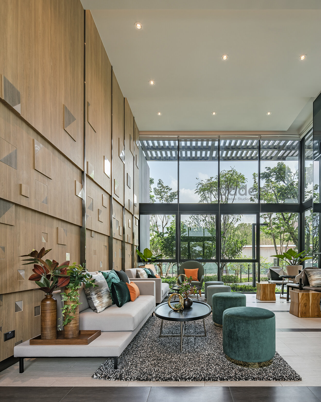 Lobby & Living Area : Tower A