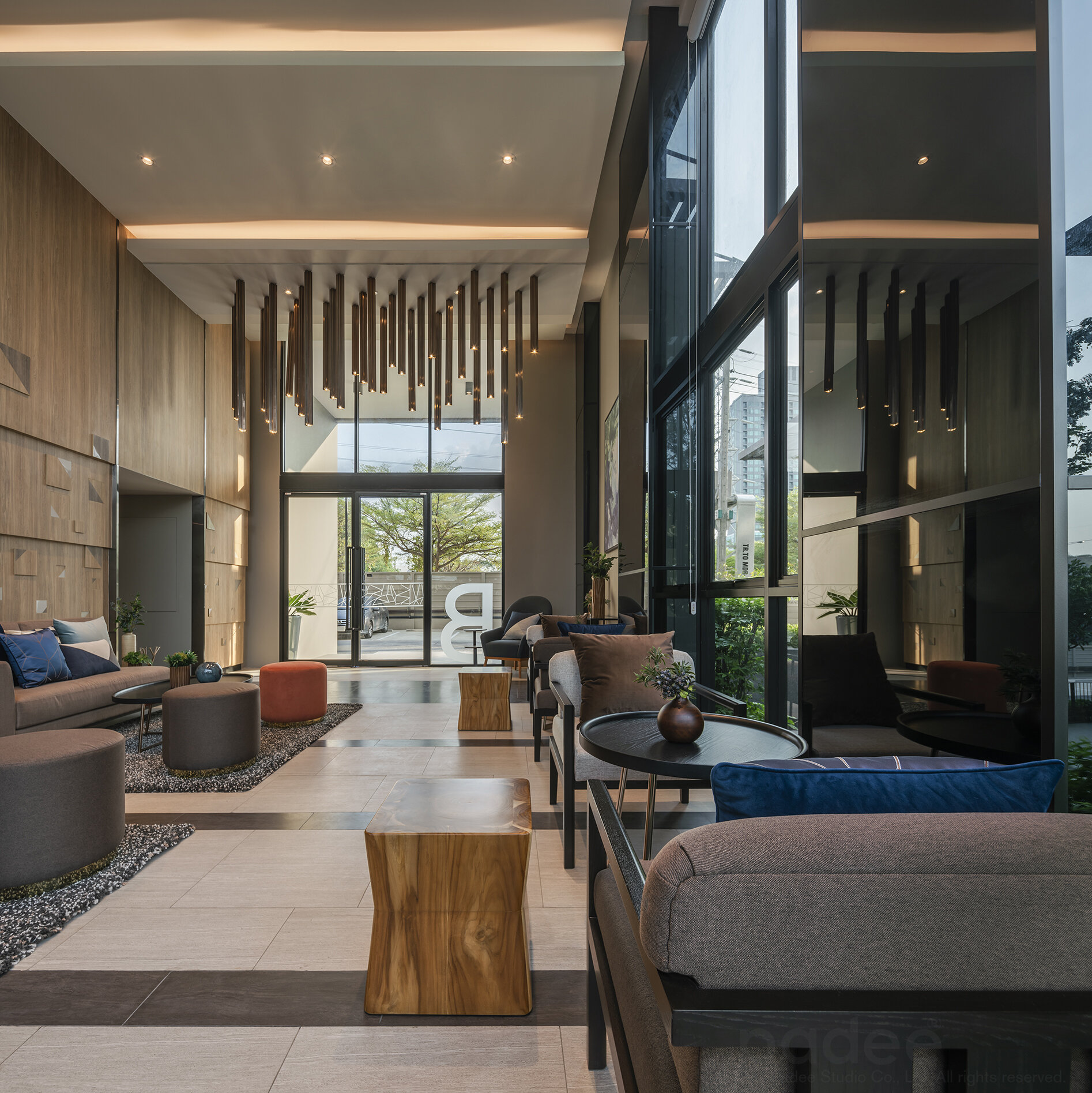 Lobby & Living Area : Tower B
