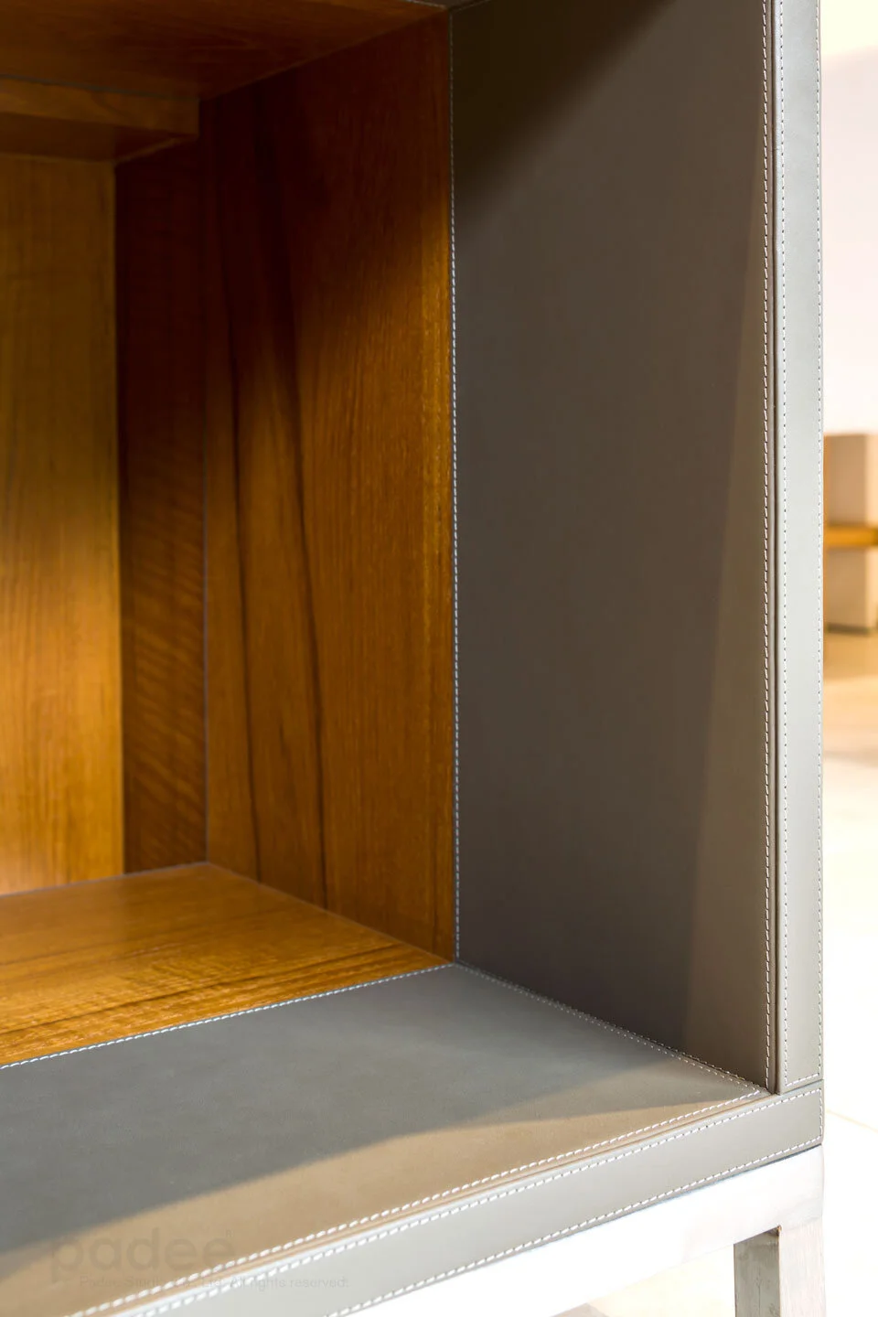 TV Console : Side Table