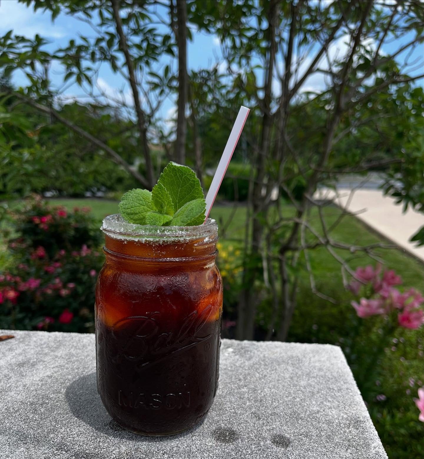 Stroll on in for sweet mint cold brew #coldbrew #sweetmint #coldbrewoclock #scone #heatingup