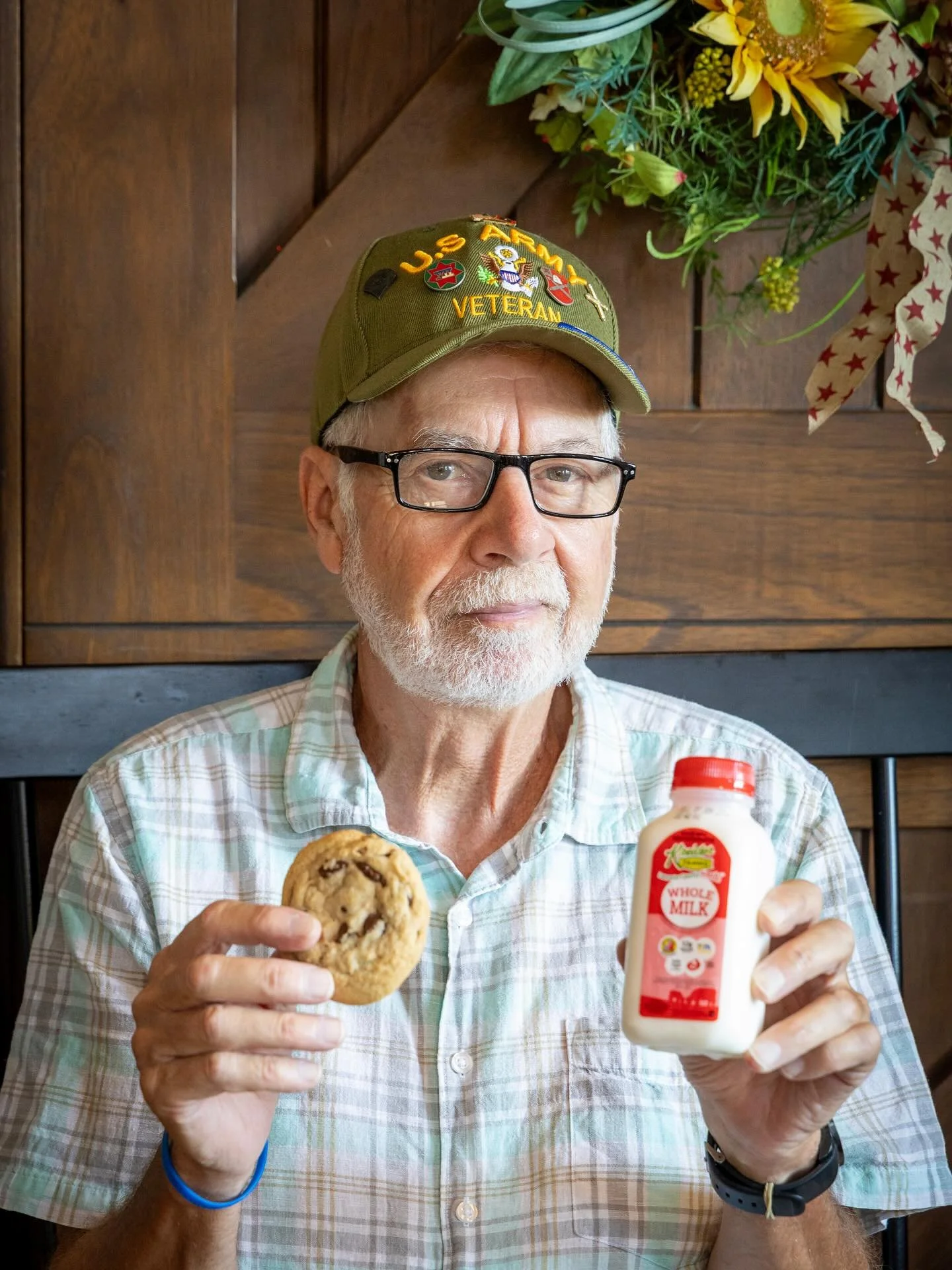 We celebrate chocolate chip cookie day EVERY DAY!  #we❤️mel #chocolatechipcookie #milkandcookies #coffeeandcookies #loveourguests