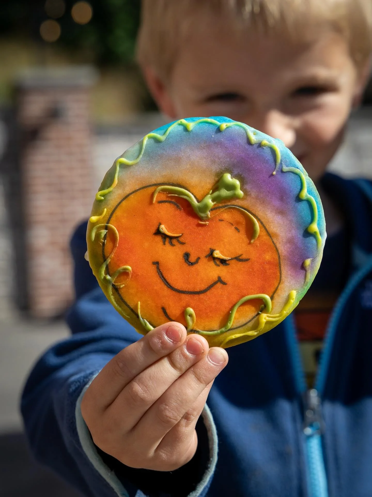 Too cute to spook 👻🍪 #milkandcookies #trickortreat #pumpkinseason #kidscookies