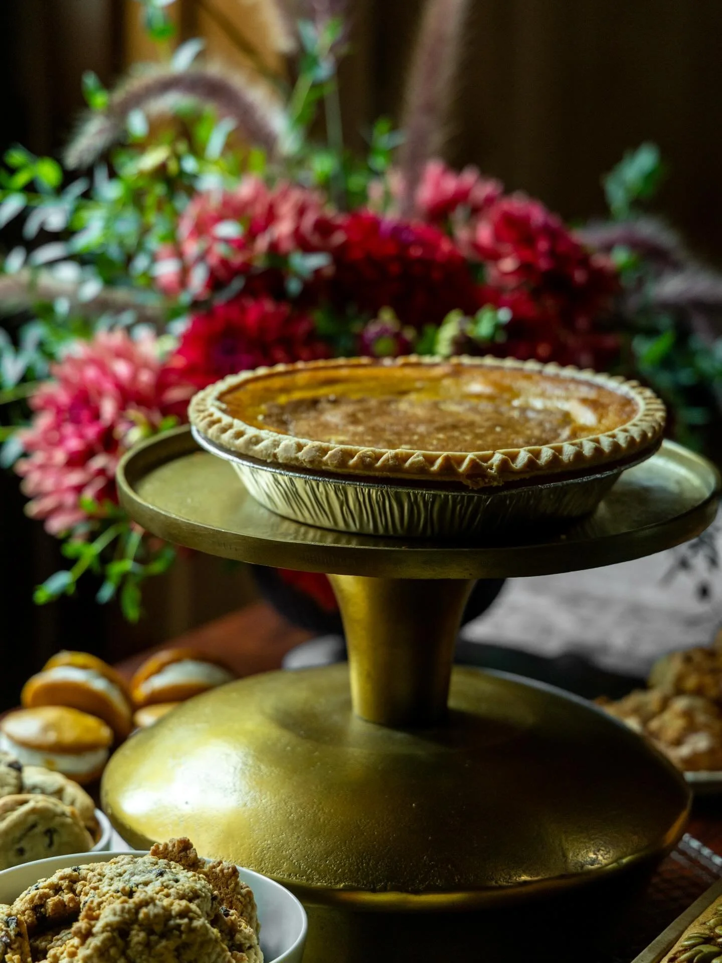 Last day to place your Thanksgiving day pies, dinner rolls, cookies, cranberry relish, apple sauce, iced cinnamon rolls, Moravian sugar cake, breads and soooo many other things. Place your order now 🦃 #happysaturday #lititzfood #pumpkinpie #familyma