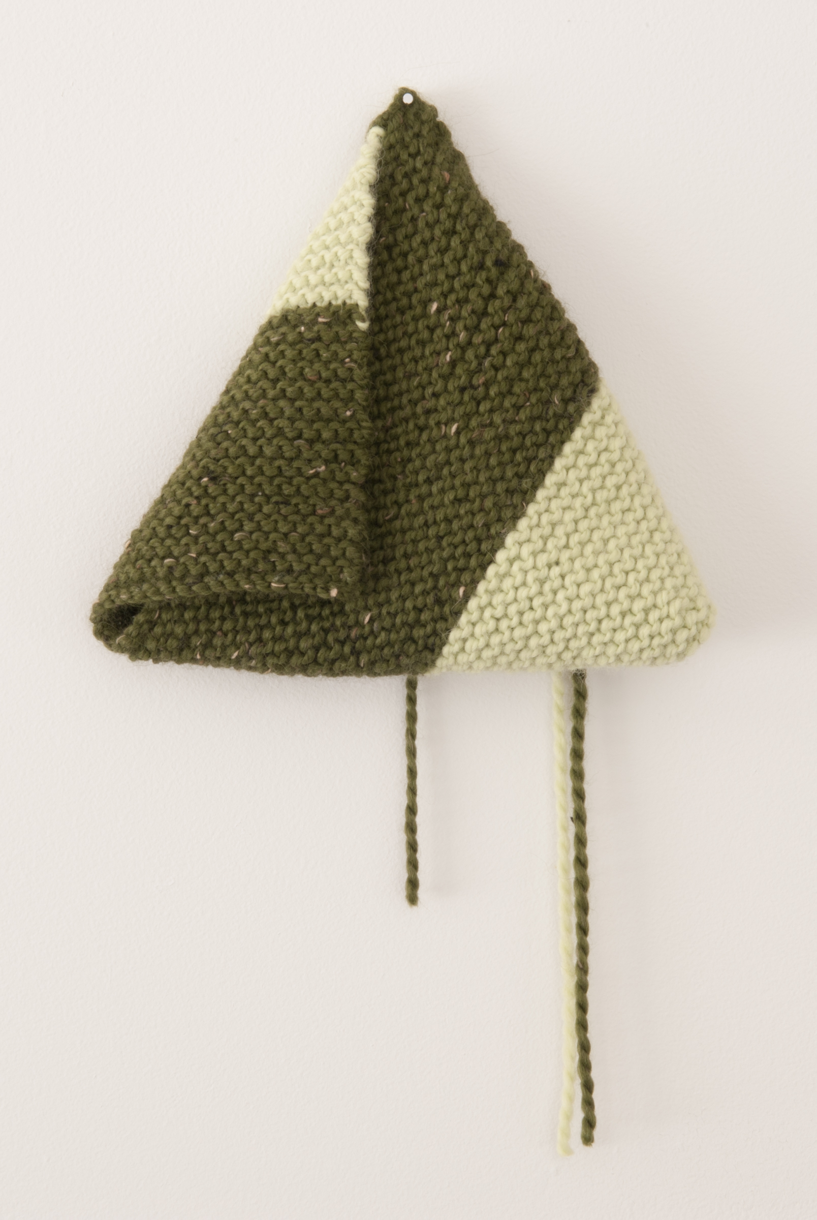 Ann Romano | 2013 | hand knitted cotton and wool | 11 x 11