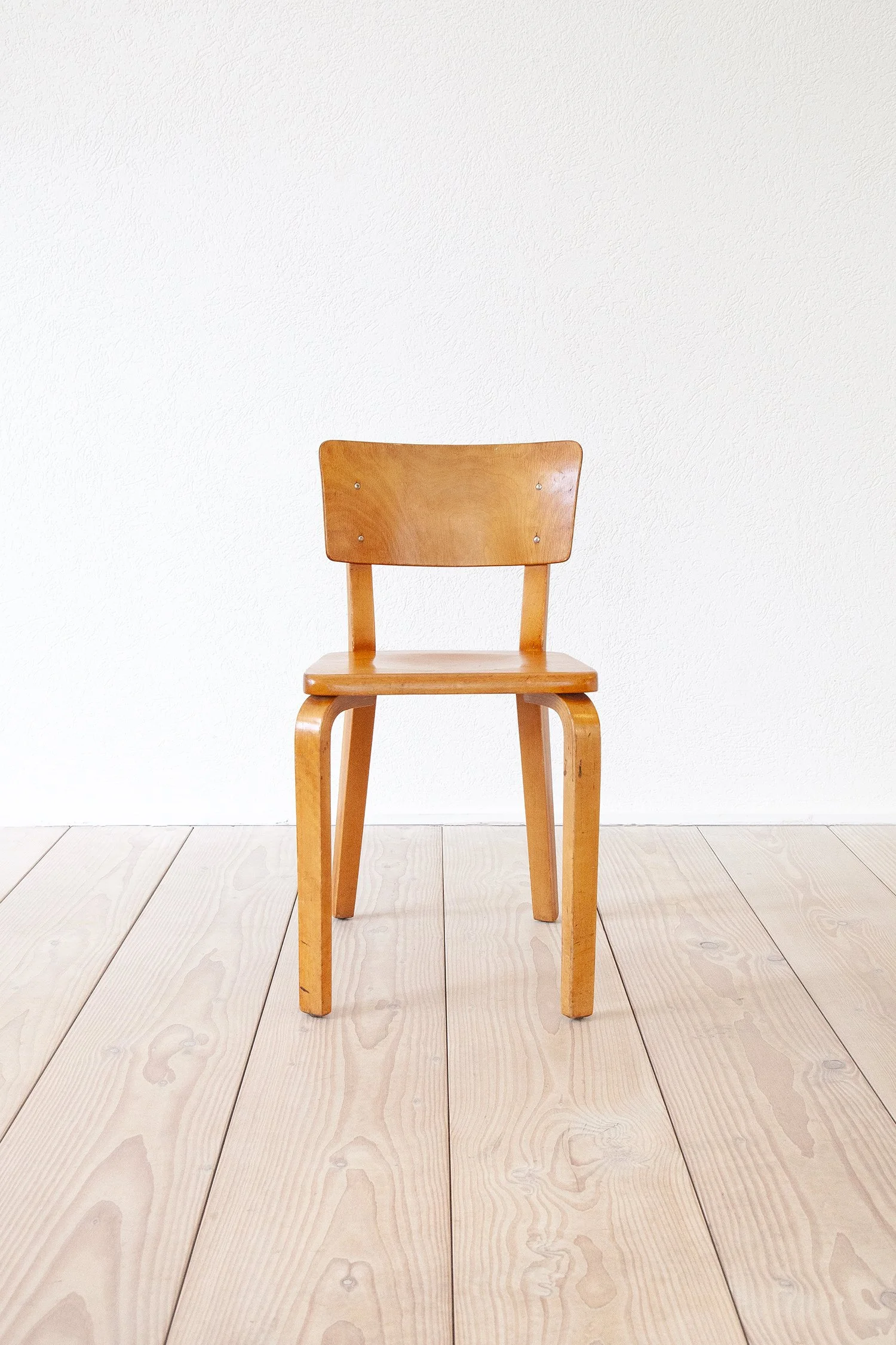 Rare_Aalto_Chair_1930s_01.jpg