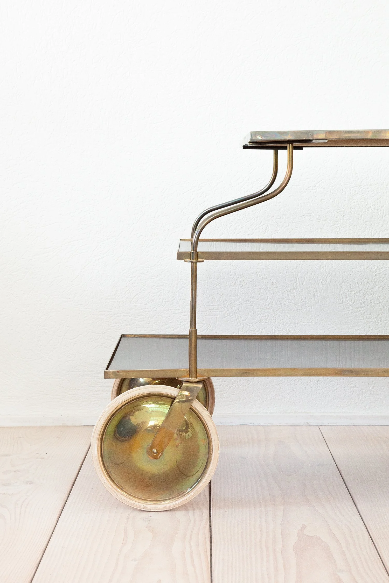 Rare_Trolley_B889_Josef_Frank_Svenskt_Tenn_07.jpg