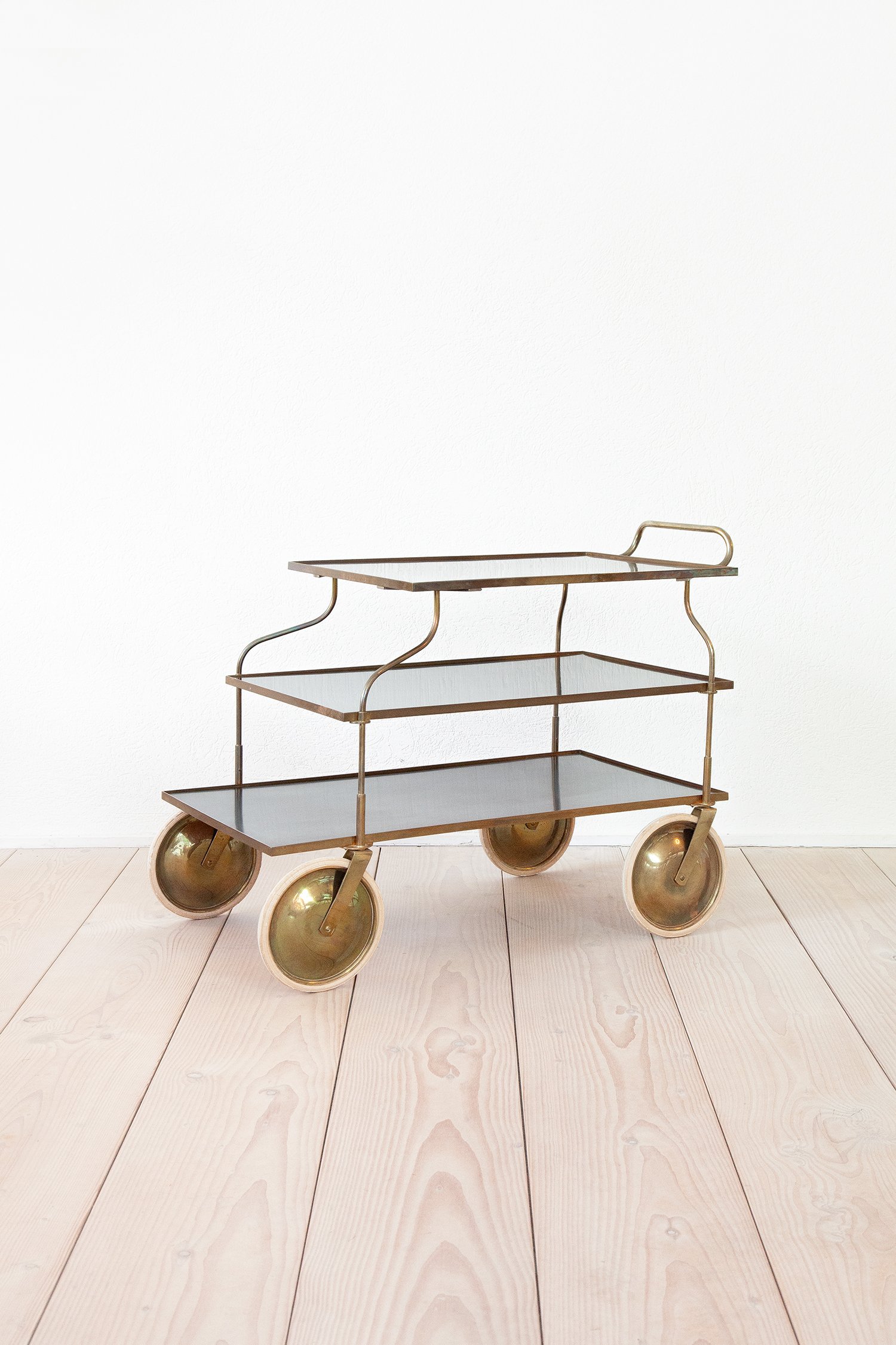 Rare_Trolley_B889_Josef_Frank_Svenskt_Tenn_02.jpg