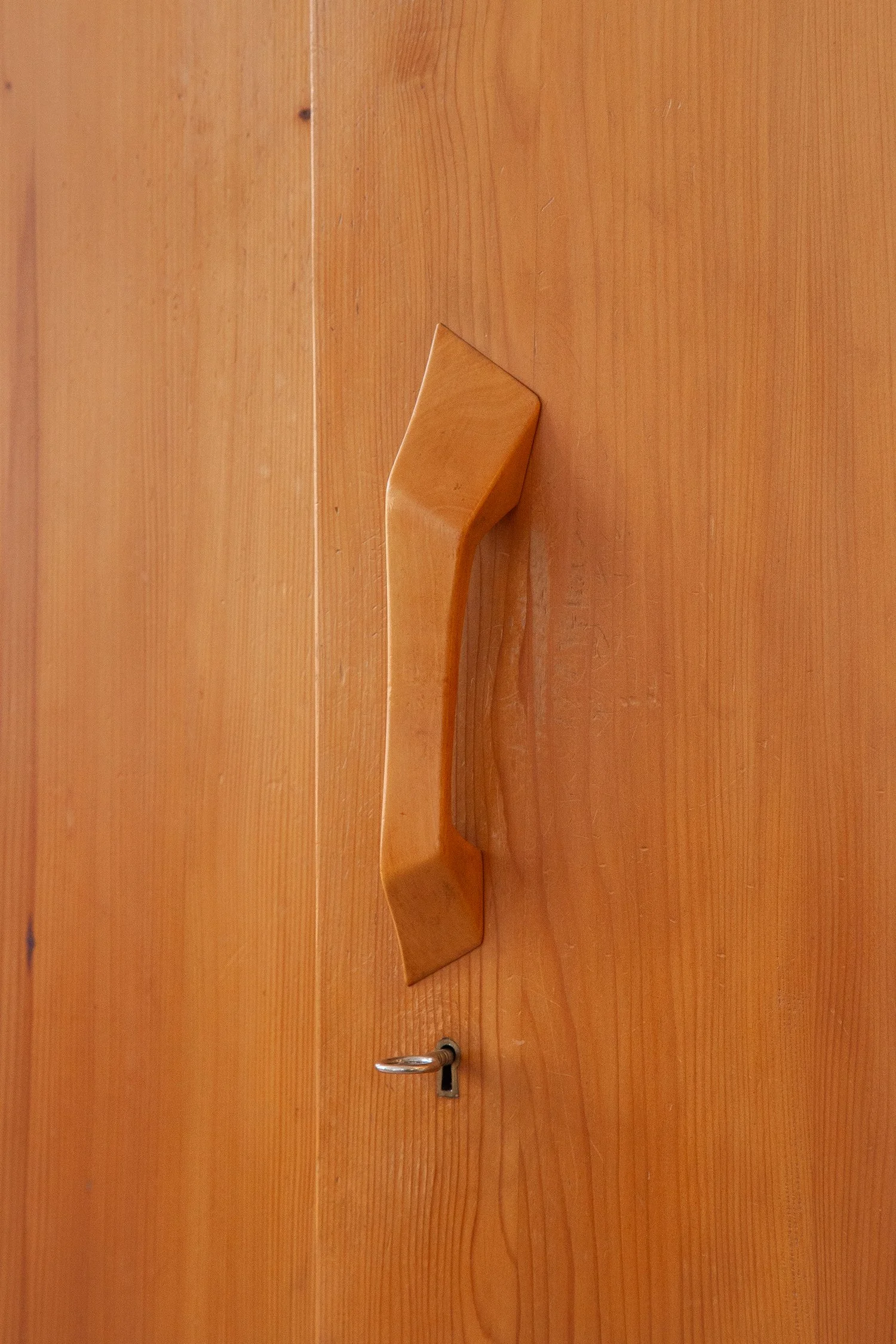 Anthroposophic_Wardrobe_Rudolf_Steiner_Schrank_05.jpg