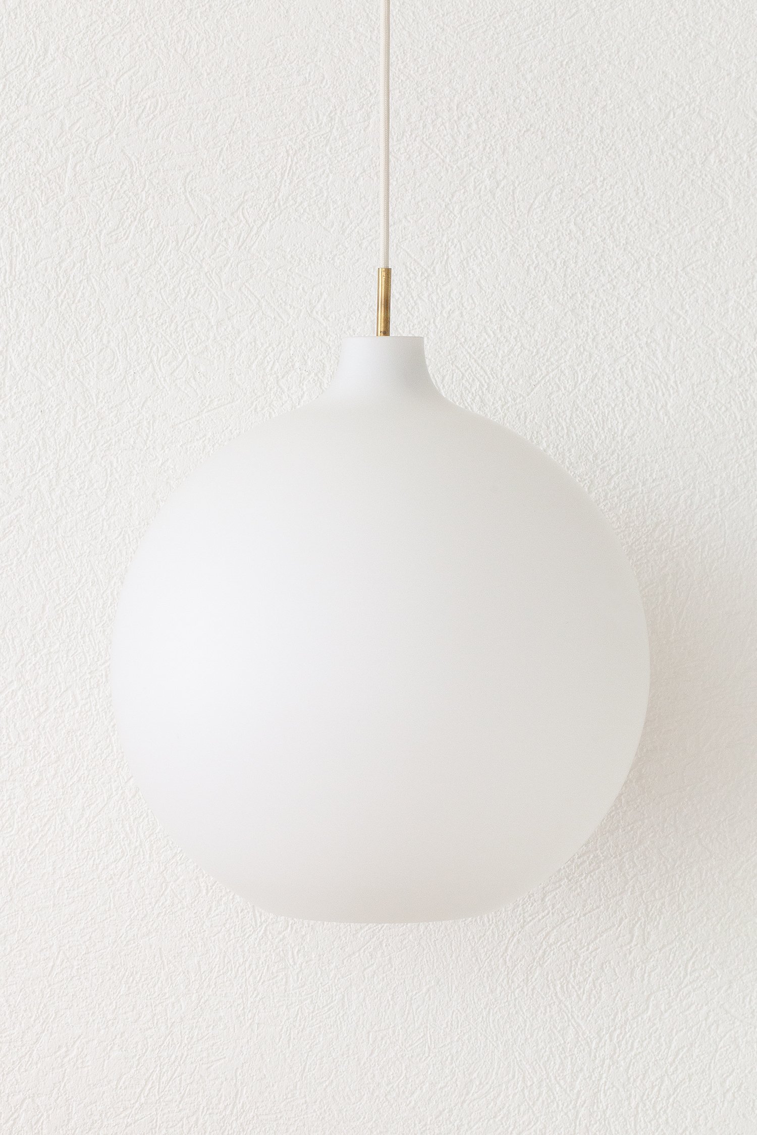 Pendant_Louis_Poulsen_Wohlert_40cm_03.jpg