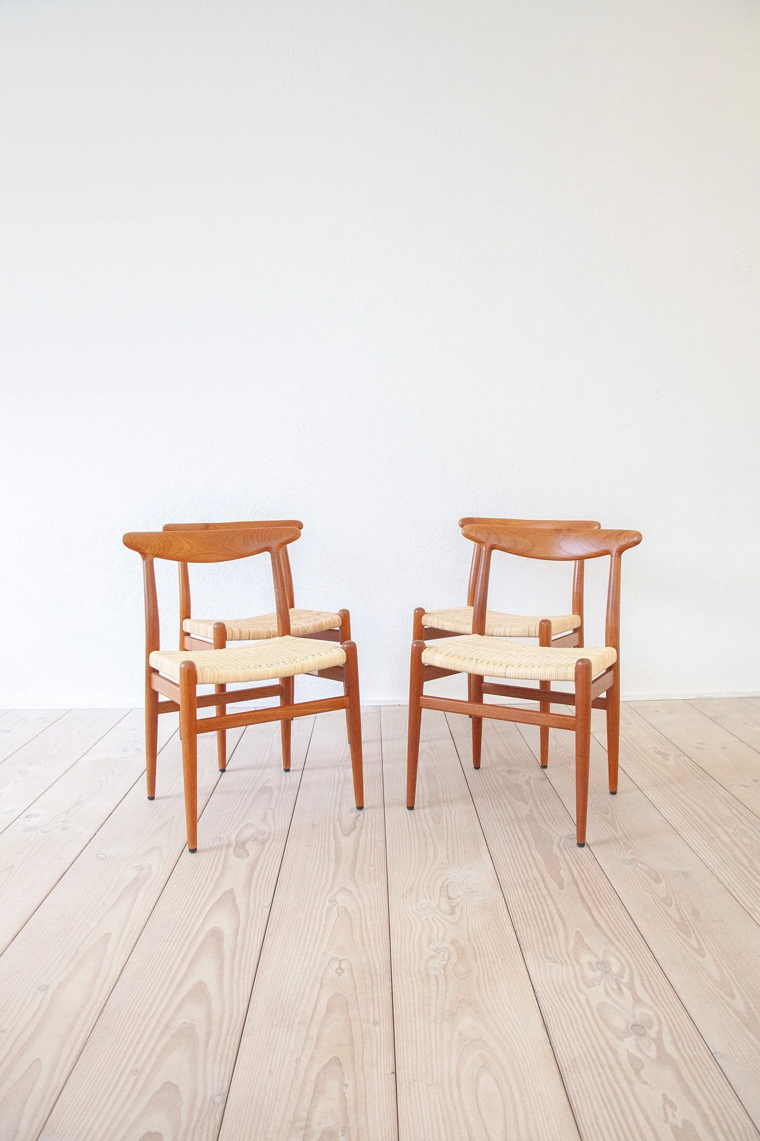 W2 Chairs Hans Wegner