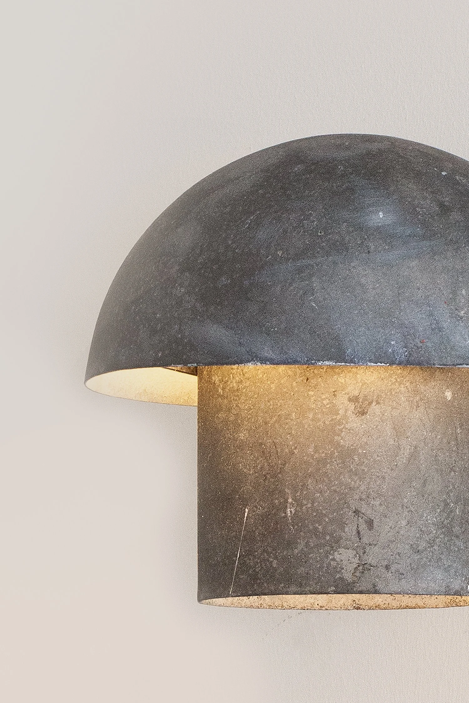 Wall_Light_Bjarne_Bech_Louis_Poulsen_07.jpg