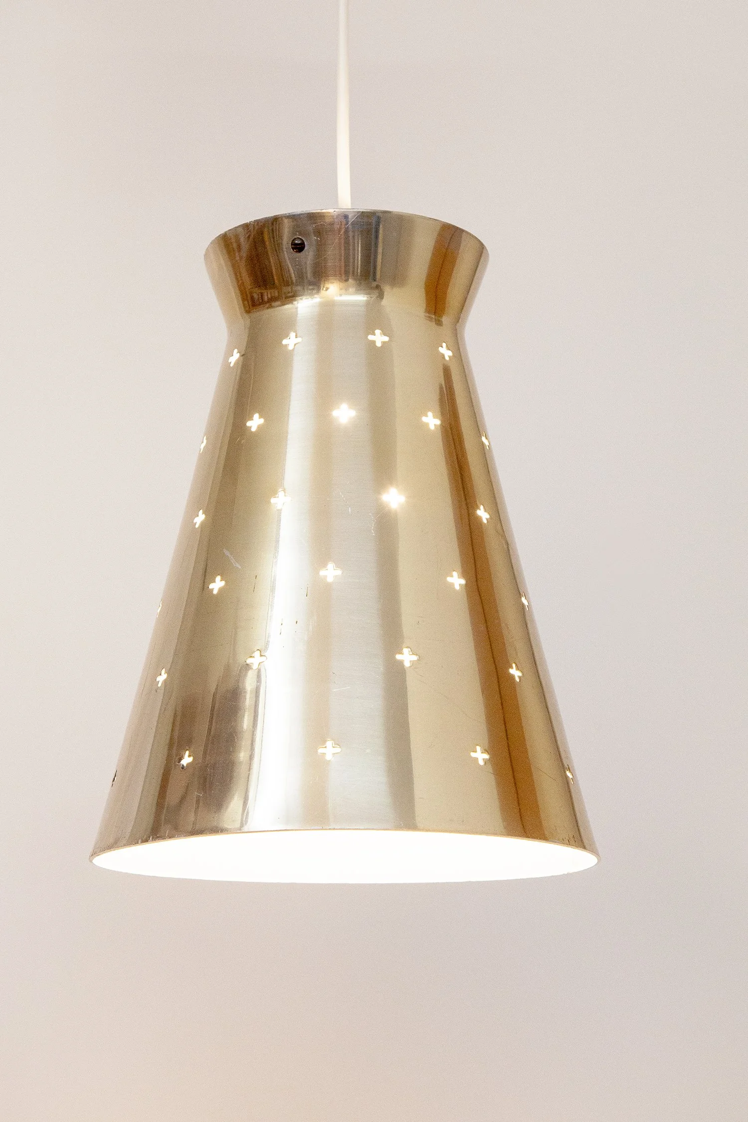 Perforated_Brass_Pendant_Hillebrand_1950s_10.jpg