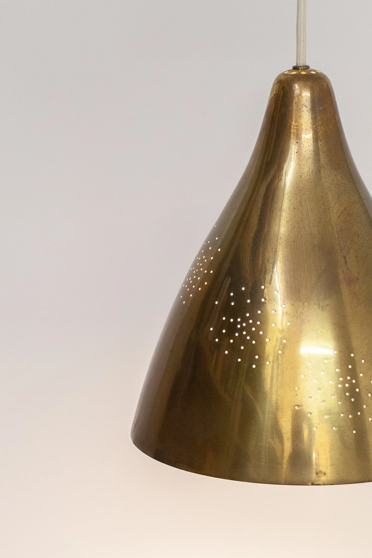 Counter_Weight_Pendant_Lisa_Johansson_Pape_Orno_10.jpg