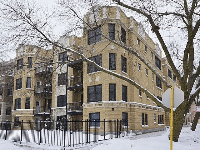 1549 W. Sherwin, #404