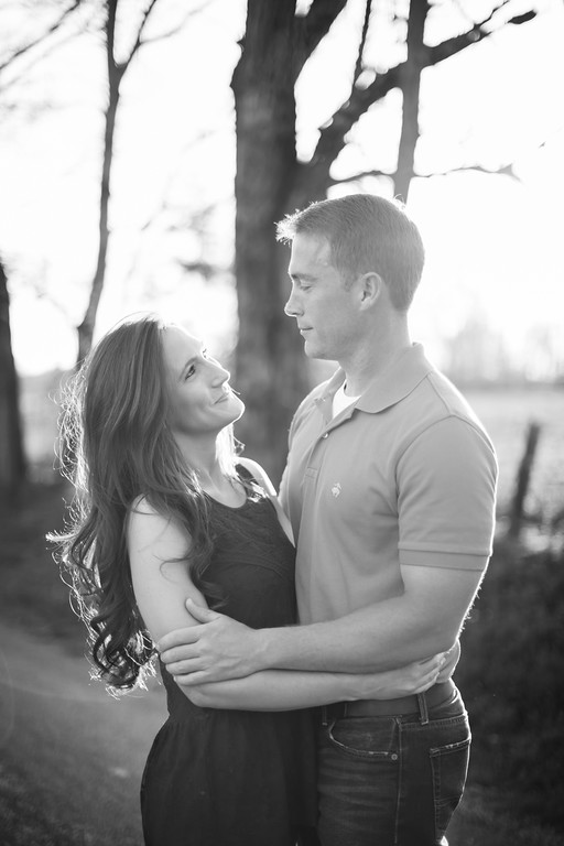 030_Daniel+Mia_EngagementBW-XL.jpg