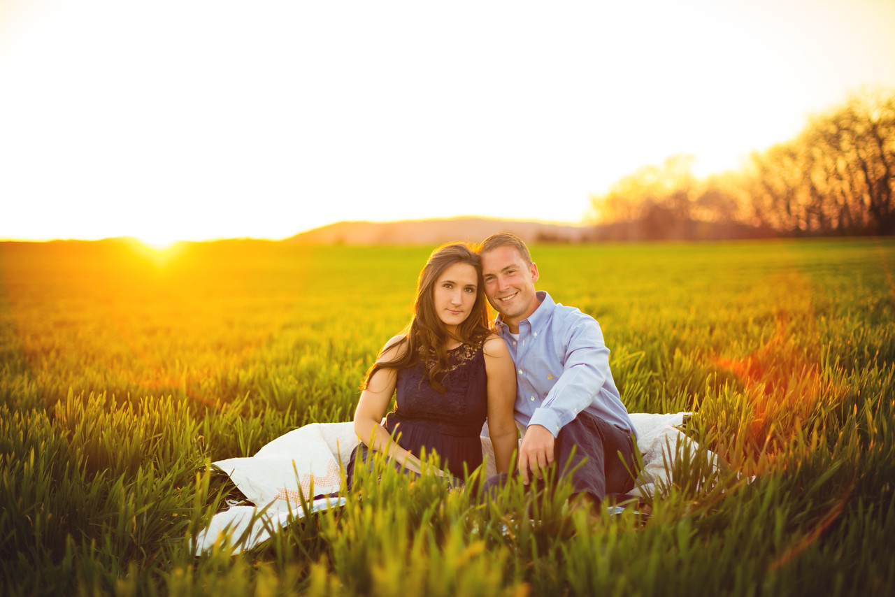 067_Daniel+Mia_Engagement-X2.jpg