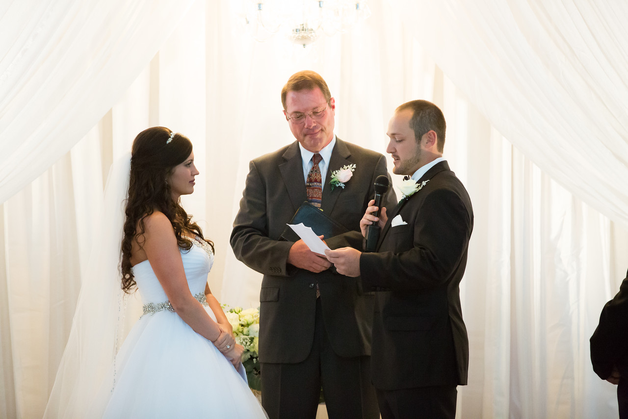0676_Josh+Lindsey_Wedding-X2.jpg