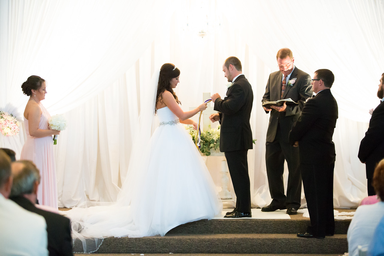 0696_Josh+Lindsey_Wedding-X2.jpg