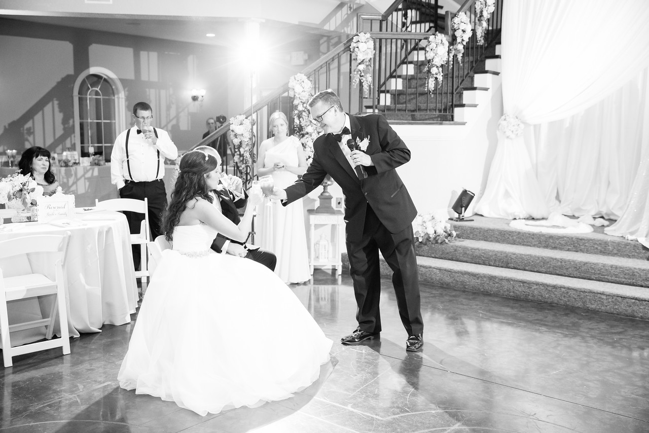 0938_Josh+Lindsey_WeddingBW-X2.jpg