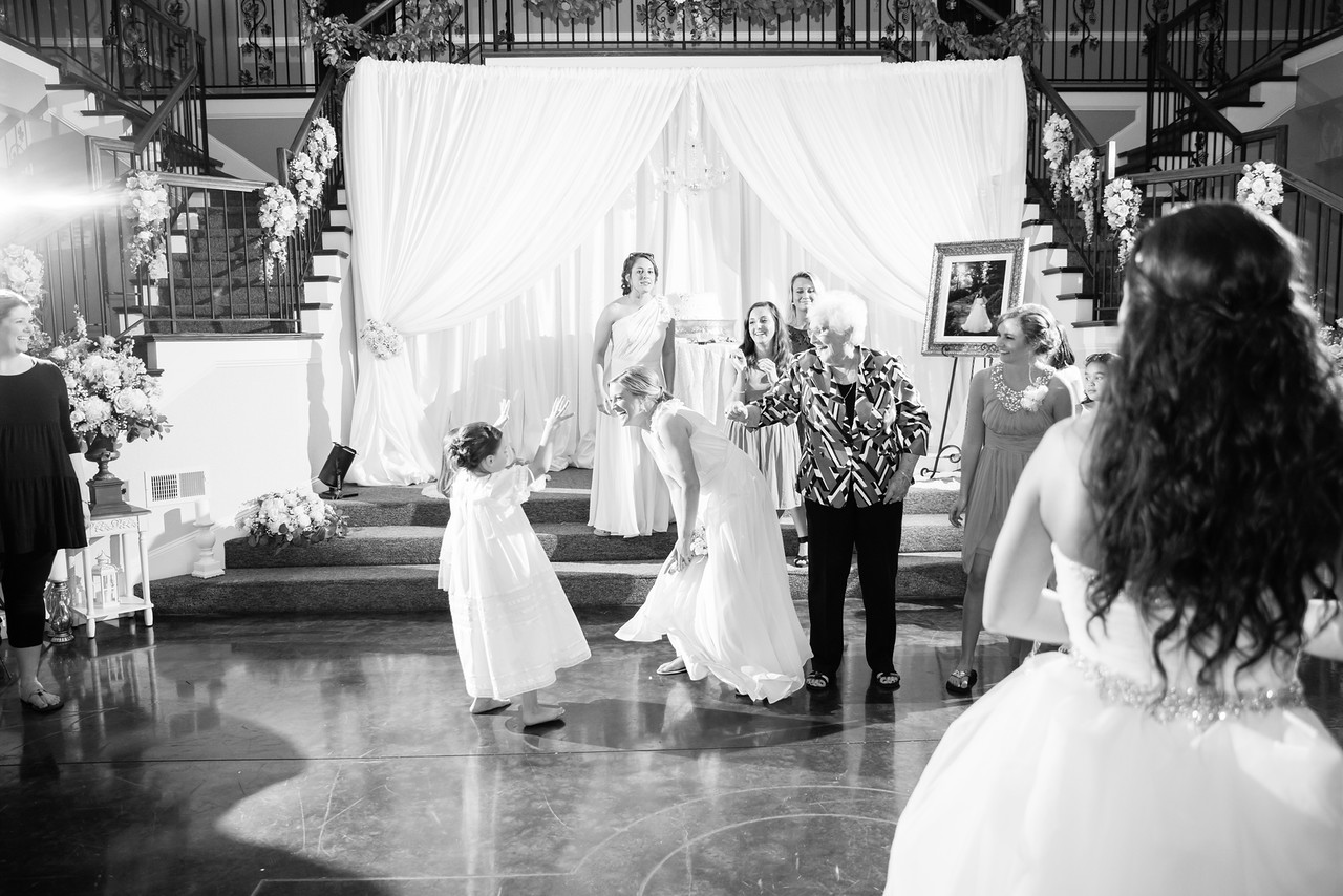 1096_Josh+Lindsey_WeddingBW-X2.jpg