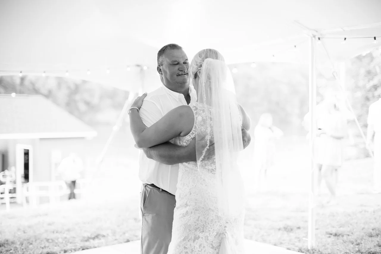 541_Kyle+Shauna_WeddingBW-X2.jpg