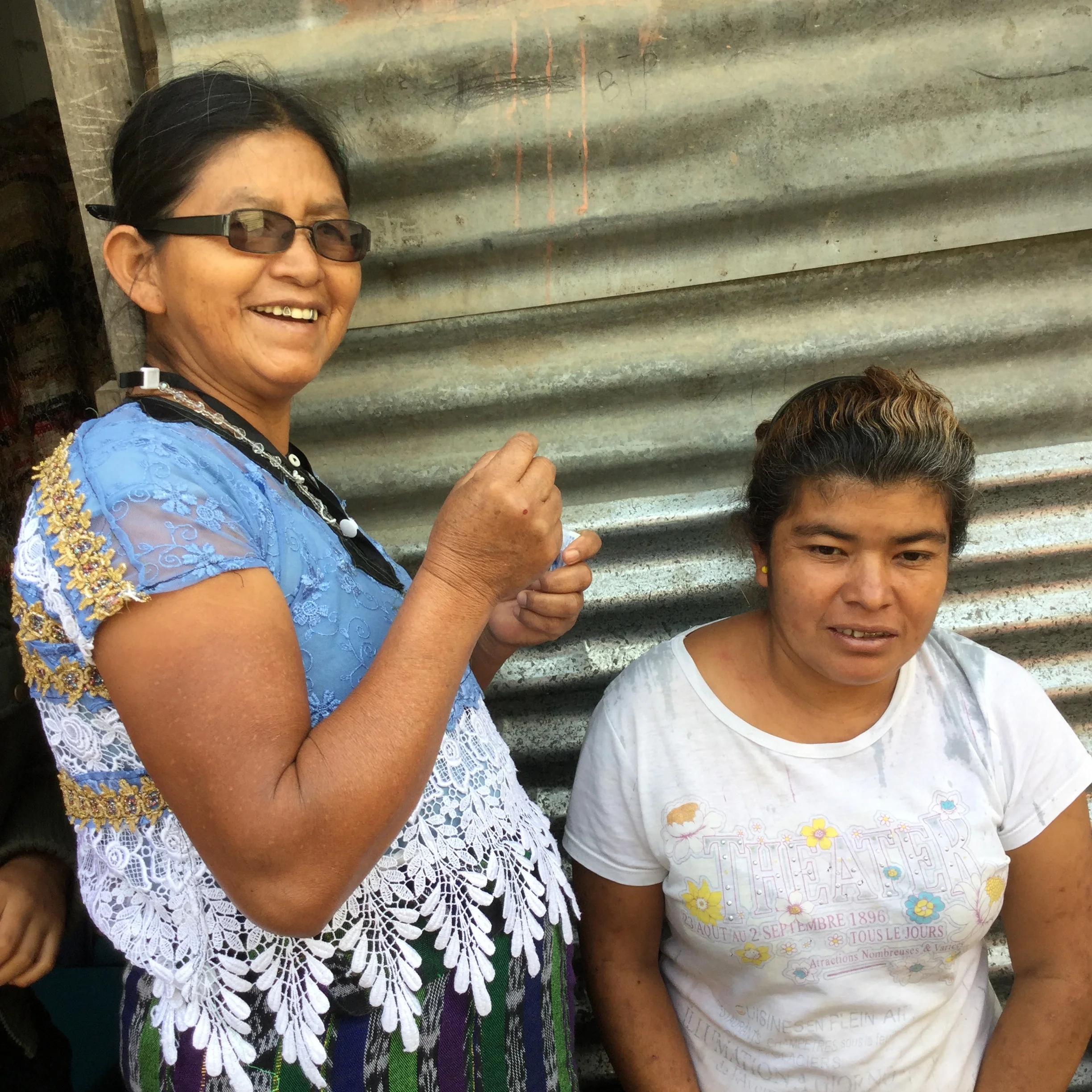 Health Promotor, Nagdelana Pajarito visited patients in the Basurera this project is in conjunction with The Sisters of Helmut, Belgium