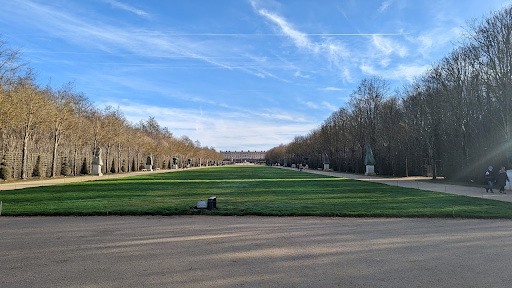Versailles Garden.png