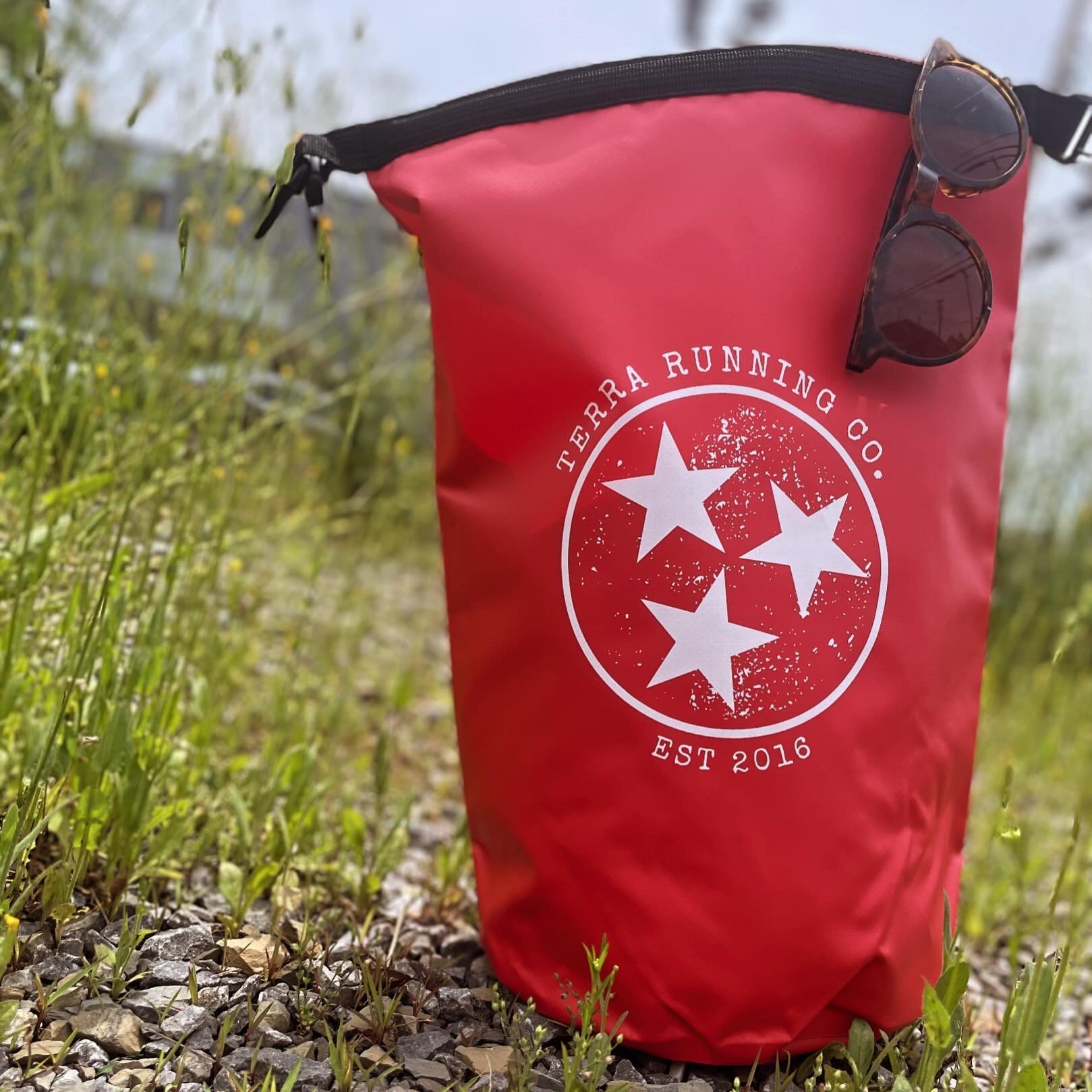 👀 Check out the swag for May&rsquo;s Summer Sizzler! This Tri-Star dry bag is perfect for a day out on the water or for keeping your sweaty clothes contained after a summer workout. And don&rsquo;t forget, complete all 3 5Ks and you&rsquo;ll also ea