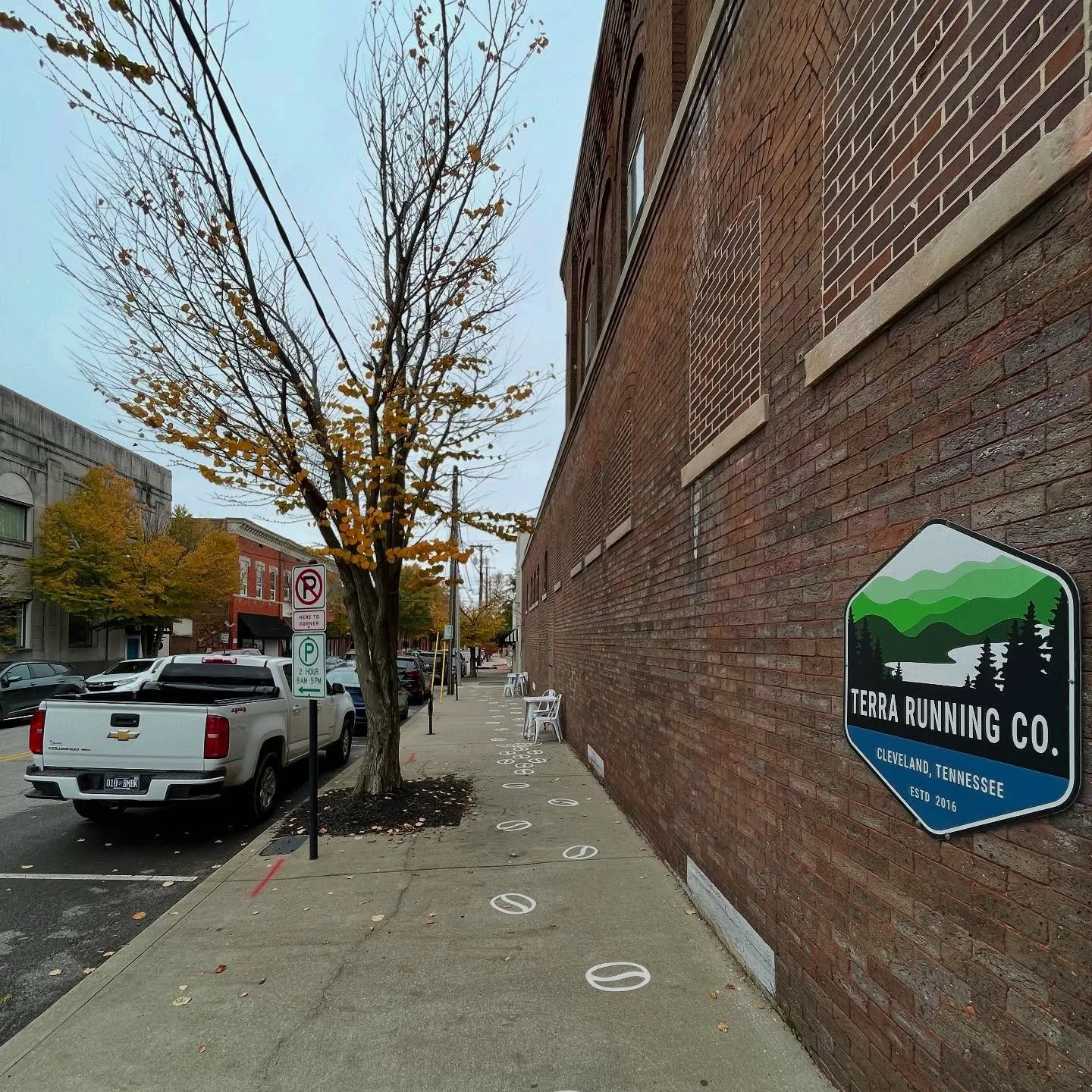 It&rsquo;s a beautiful day to run downtown! 🏃🏿

Join us for Terra Trot this evening at our seasonally adjusted times of 5 PM and 5:30 PM! We go 2.2 miles at each loop &mdash; come for one or come for both, all are invited. We hope to see you!

Sinc