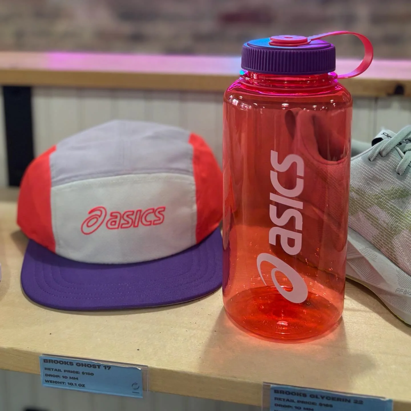 🚨🚨🚨

The rumors are true, we &mdash; Terra Running Company of Cleveland, Tennessee &mdash; officially carry ASICS!! 

You&rsquo;ve asked. You&rsquo;ve wondered. You&rsquo;ve prayed. They are finally here!!

What&rsquo;s even better? Choose between