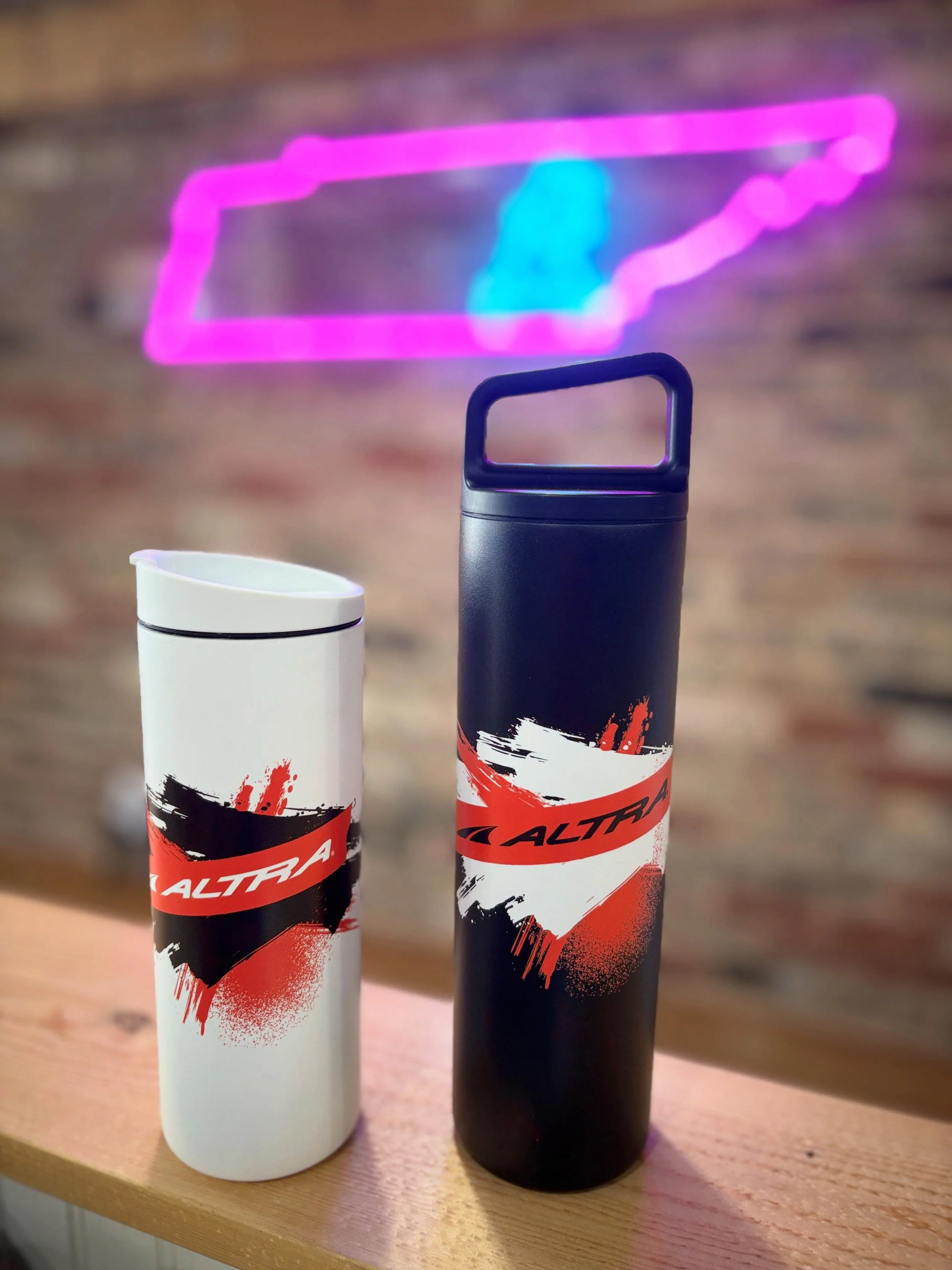 The May Summer Sizzler 5k + 1 mile is sponsored by @altrarunning and first 150 to register will get an Altra @miir travel cup! Don&rsquo;t miss out! Register now at TerraRunning.com > Terra Events > Summer Sizzler! [link in story]