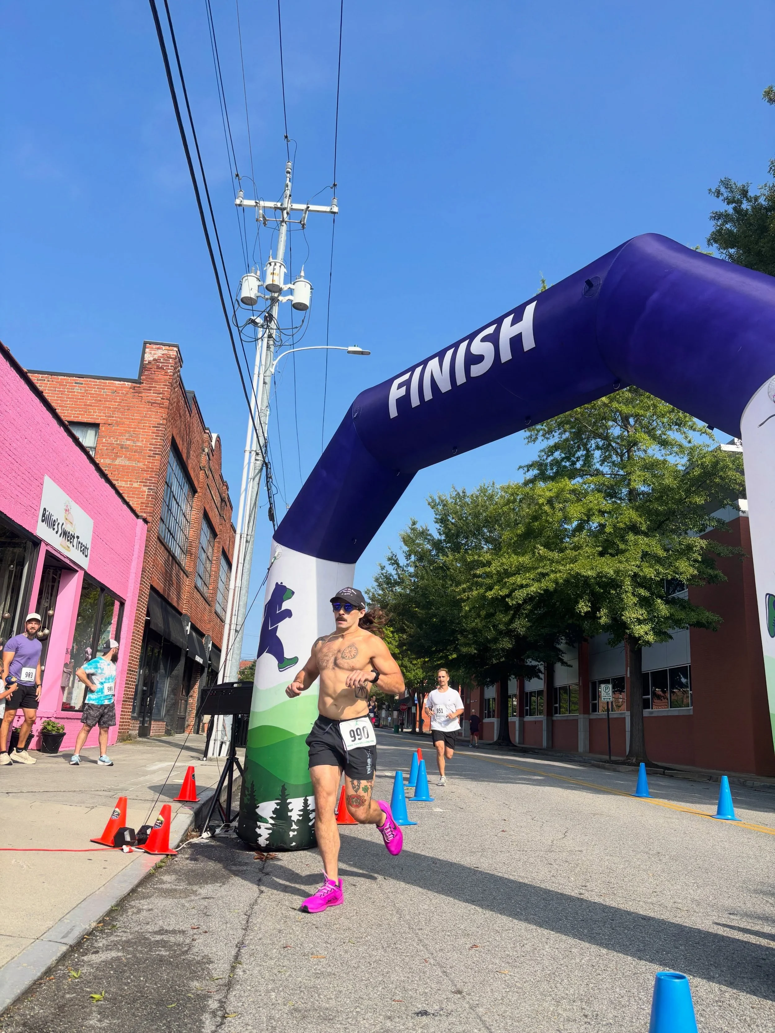 So much fun at the 4th Annual First Street Beer Mile last weekend! 🍺 Huge thanks to Tarver Distributing, Black Horse Brewery, and Mash &amp; Hops for making it happen again this year, along with the runners who made this the biggest Beer Mile in Cle