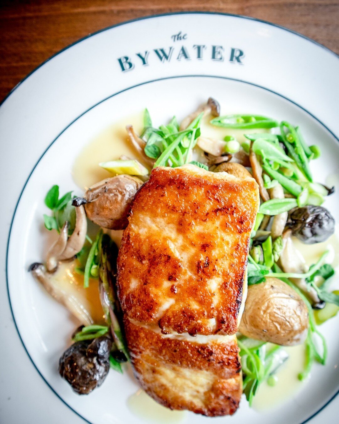 Treat Mom to a nice dinner at The Bywater this Sunday 💐 Specials for the night include &eacute;touf&eacute;e and scallops. Link in bio to make your reseration!