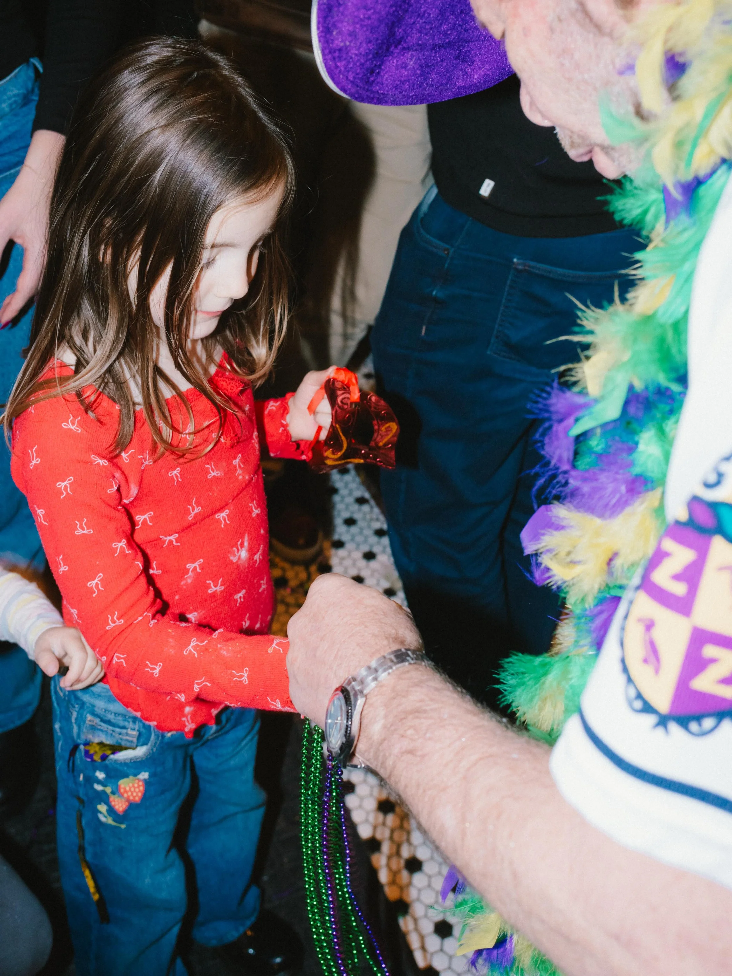 MARDI GRAS MAGIC LIVES HERE YEAR AROUND!!! C&rsquo;MON DOWN ITS FRIDAY, HAPPY HOUR STARTS AT 3 AND JAMBALAYA IS UP AT 5!!!
#thebigeasy #nola #cajuncooking