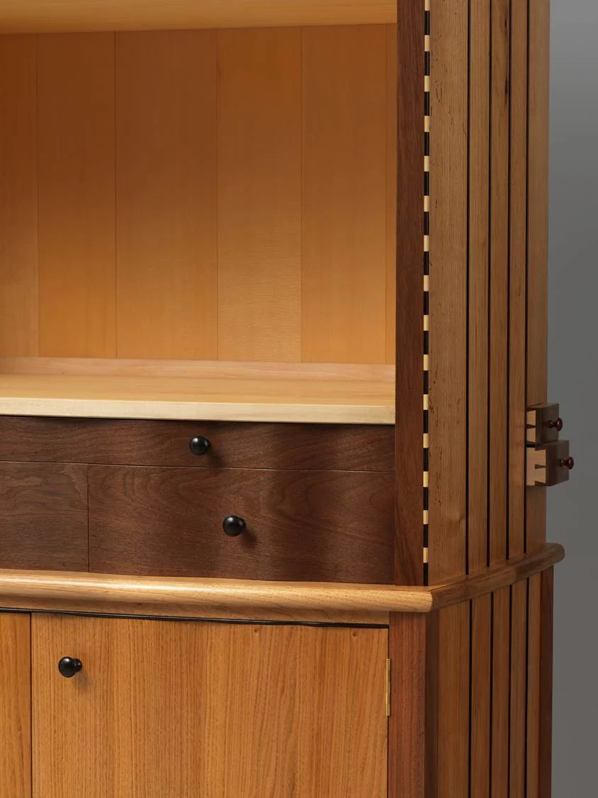 Wavy Cabinet, Detail