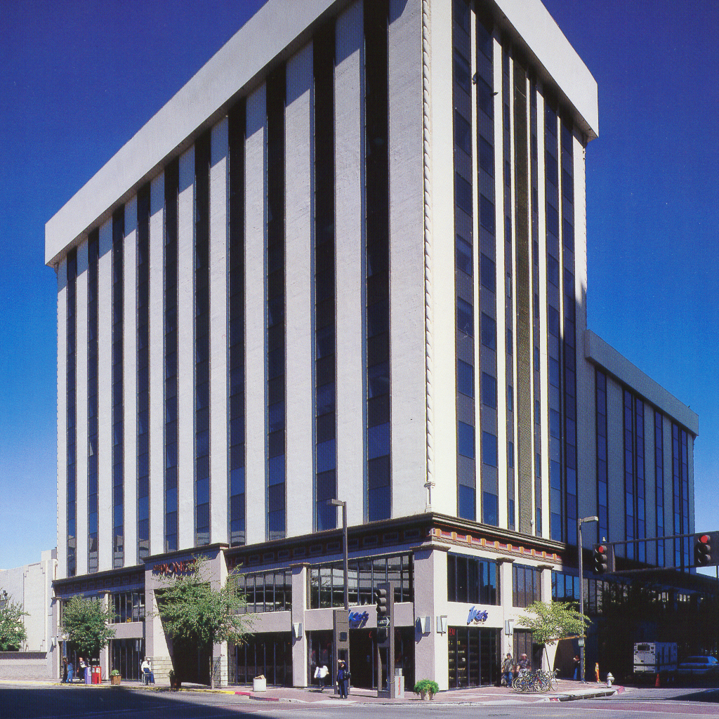 COMMERCIAL REAL ESTATE 100 N. Stone