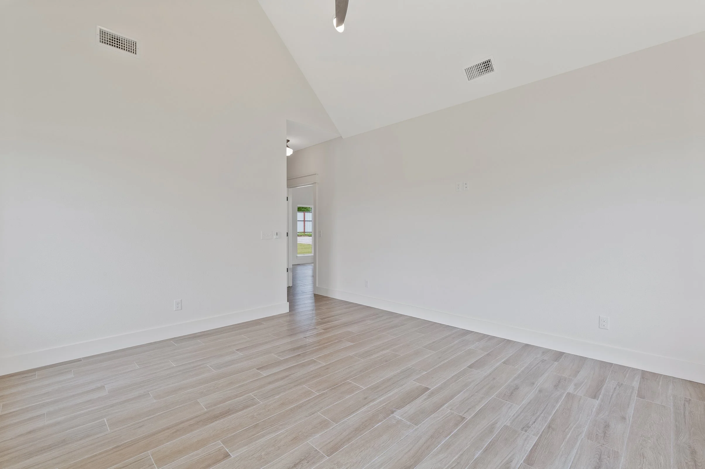 5879 S 225th E Ave_1907-1.jpg