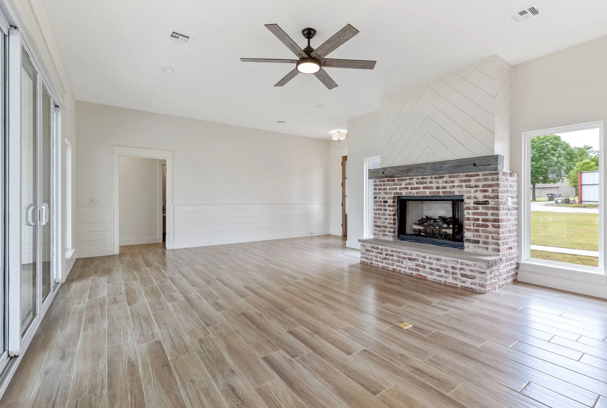 5879 S 225th E Ave_1907-24.jpg