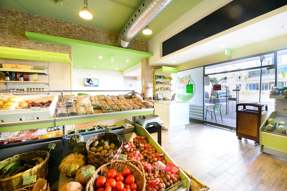 Fruteria Deli - Ware Malcomb © Project Manager - Designer