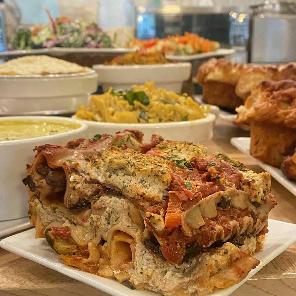 ✴Happy Friday!✴

Have you tried our lasagna yet?! Every bite is packed with flavor!😋

Today is FRIDAY which means we're open from 9:30AM - 5PM.🥳

🔸️What will YOU try next from our menu at Flying Apron?

Please call our store throughout the weekend with inquiries regarding what we have in! 
📲 (206) 442-1115 Ext. 3

🔸️🔸️REMINDER: We are showcasing a new artist @estherloopstraart ◀️ at Flying Apron! Come on down and check out the new artwork and ask our staff if the art peice you're interested in is still available for purchase!😊

#EatFreely
.
.
.
#lasagna
#fridayinseattle
#westseattlejunction 
#haopyfriyay
#glutenfreelasagna
#dairyfreelasagna
#veganlasagnaseattle
#seattlefoodie
#pnwfoodie
#westseattle 
#westseattlefoodie
#somuchyum
#delicious
#flyingpronsavory
#delicious
#foodphotography
#eatfreely
#celiacsafelasagna
#plantbased
#madewithlove
#seattlerefined
#seattlemet
#seattlemag
#supportlocalwestseattle
#supportlocalwa