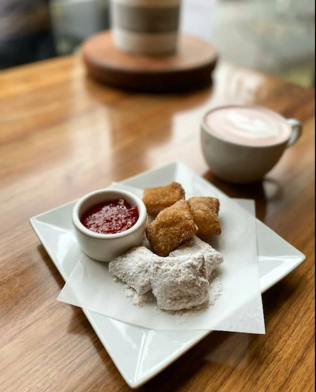It's Beignet Day at Flying Apron!

✴Breaking News: We've a new sauce side for you to try today.... any guesses?!

Answer below:
⬇️
.
.
.
APRICOT!!!

Let us know what you think in the comments!

Reminder: We are open until 5PM starting today through Sunday!
*Sauce pictured here is strawberry*
.
.
.
#celiacsafewa #celiacsafebeignets #beignetaddicts #beignets #westseattlejunction #seattlefoodie #westseattlefoodie #westseattlefoodscene #2021 #savory #vegan #glutenfree #delicious #foodphotography #eatfreely #plantbased #beignettime #renton #fremont #flyingapron #whitecenter #burien #seattlelife #westseattleisland #seattlerefined #seattlemet #pnw #pnwonderland #emeraldcity