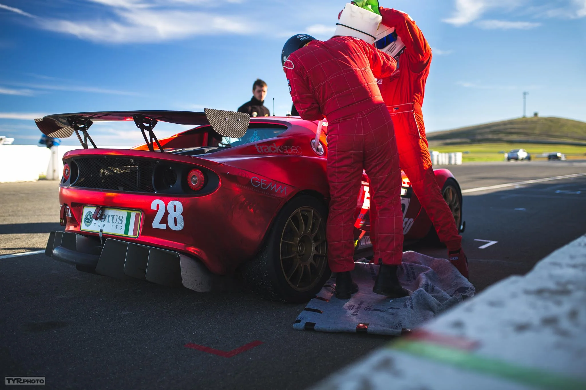 Pitcrewing for Team Lotus Cup - PB Racing at 25 Hours of Thunderhill . PC: Trevor Ryan