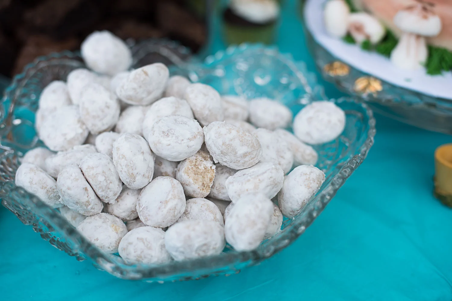 112 wedding cookies at reception.jpg