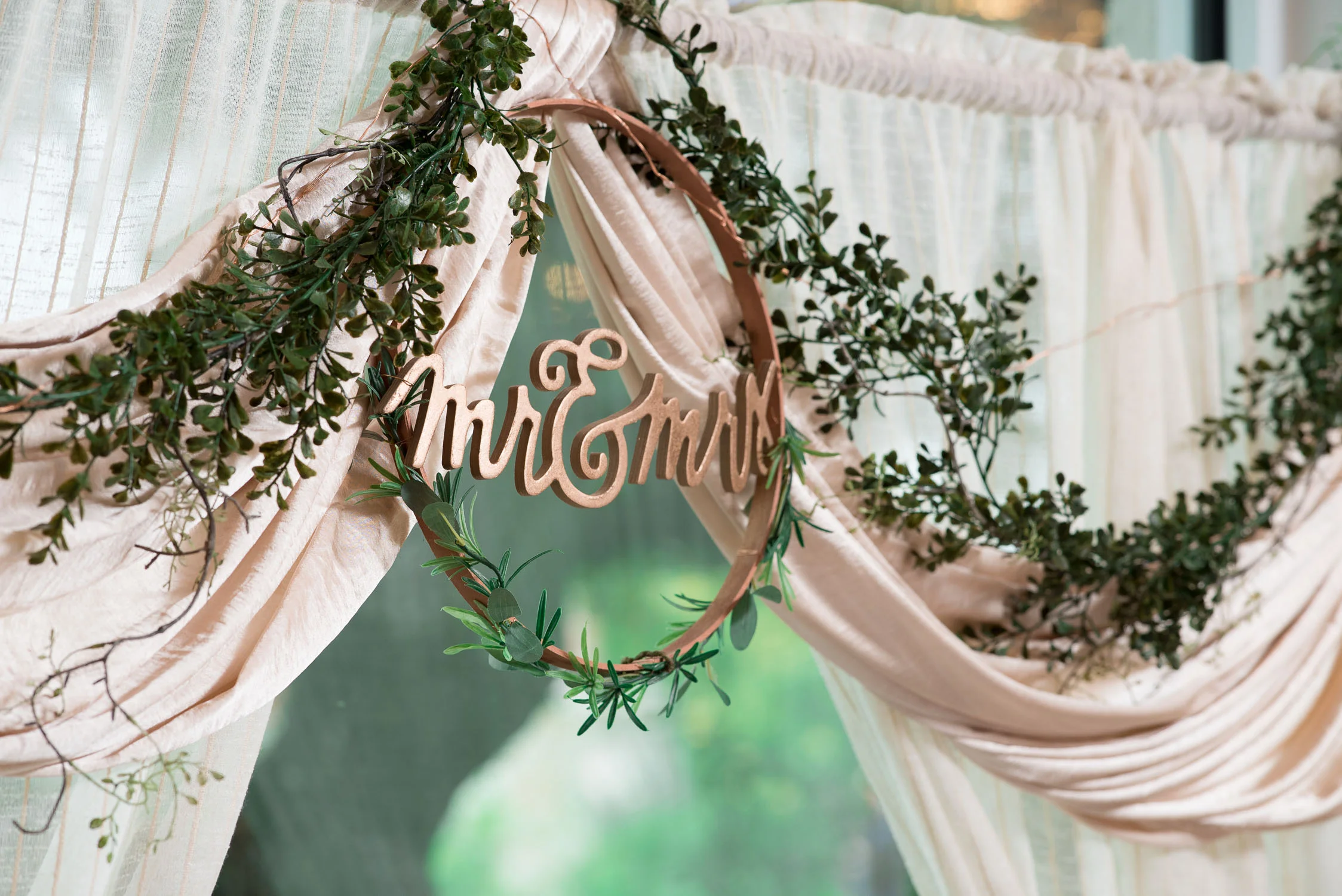 49 mr and mrs calligraphy wreath.jpg
