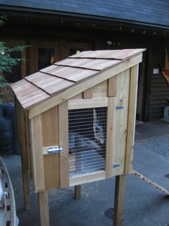 Island Chicken Coop, with Set up